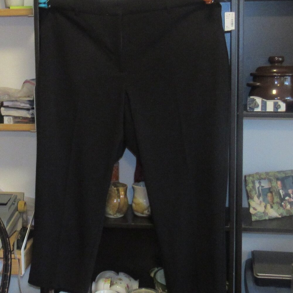 Reitmans Signature Black Ladies Dress Slacks, Size 22P, NWT